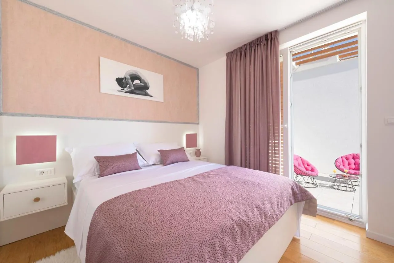 Sunny Bo Villa With A Heated Pool And Rooftop Jacuzzi Kastela Croatia