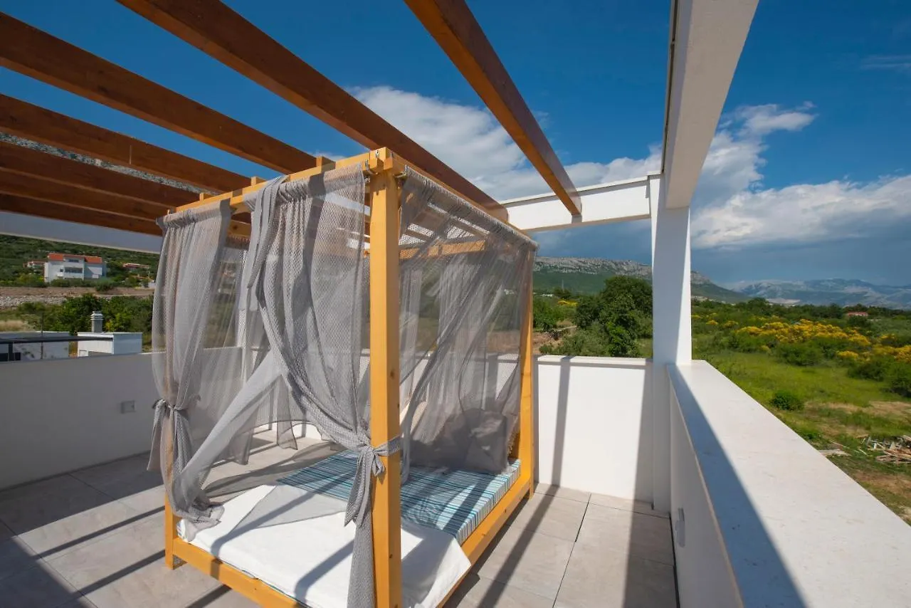 Sunny Bo Villa With A Heated Pool And Rooftop Jacuzzi Kastela 0*,