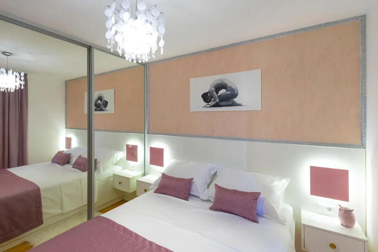 Sunny Bo Villa With A Heated Pool And Rooftop Jacuzzi Kastela