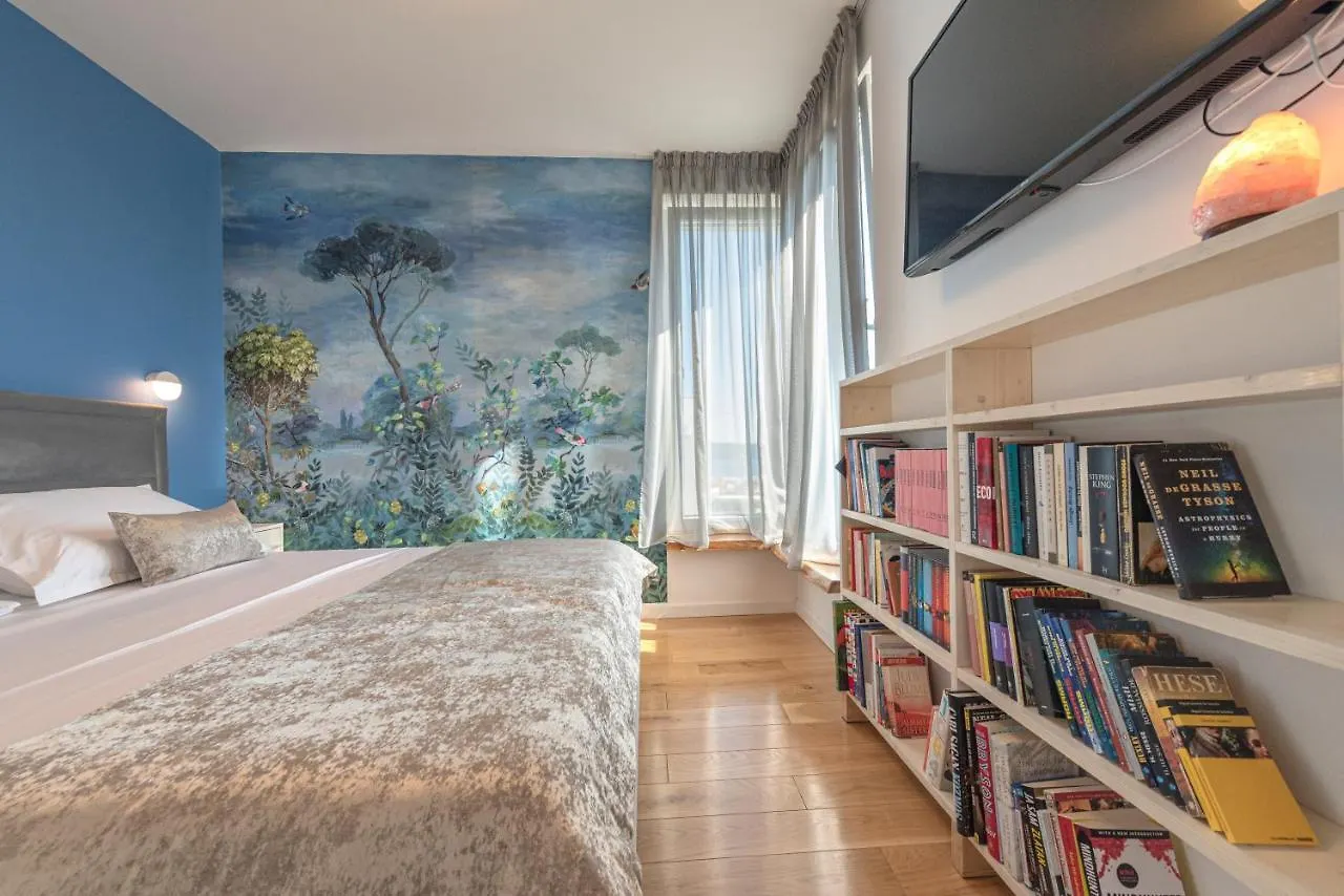 Sunny Bo Villa With A Heated Pool And Rooftop Jacuzzi Kastela