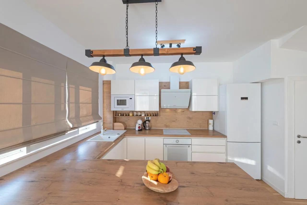 Sunny Bo Villa With A Heated Pool And Rooftop Jacuzzi Kastela Croatia