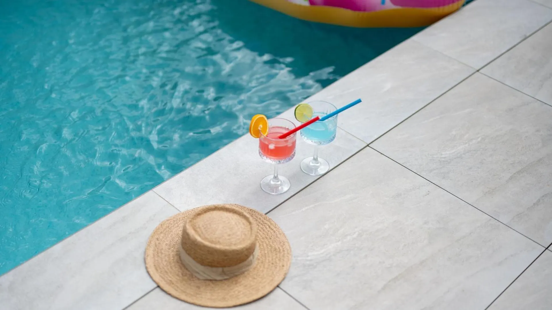 Sunny Bo Villa With A Heated Pool And Rooftop Jacuzzi Kastela Croatia